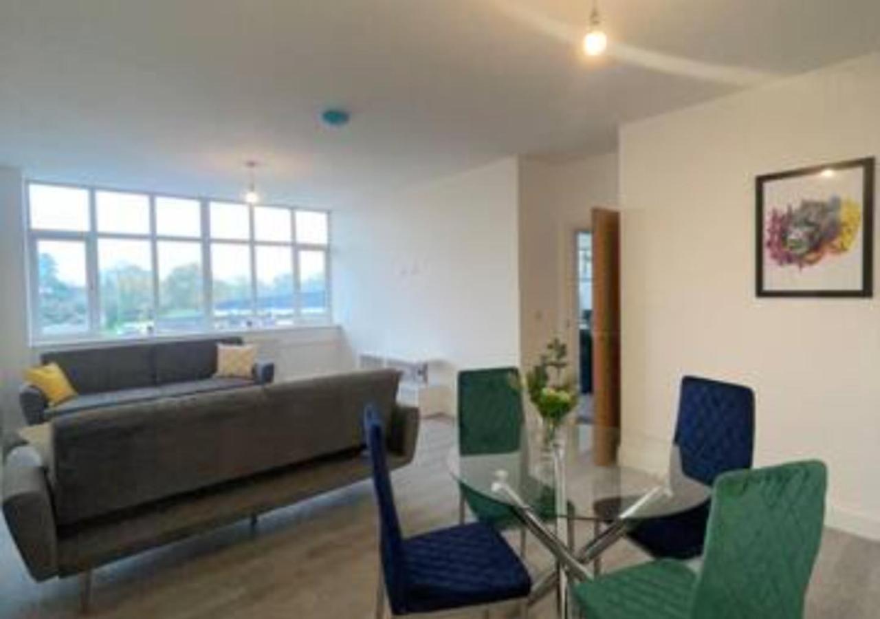 2 Bedroom Apartment - Flitwick - Contractor Friendly - Tourist Ready - Full Kitchen - Wifi - Smart Tv - Sofa Bed - Free Parking - Ideal For Short Or Long Stays Zewnętrze zdjęcie